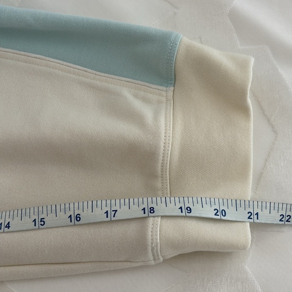 Lane Bryant Cream/Ivory & Light Blue Cropped Joggers w/Front Pockets. Size 14/16 - Picture 8 of 10